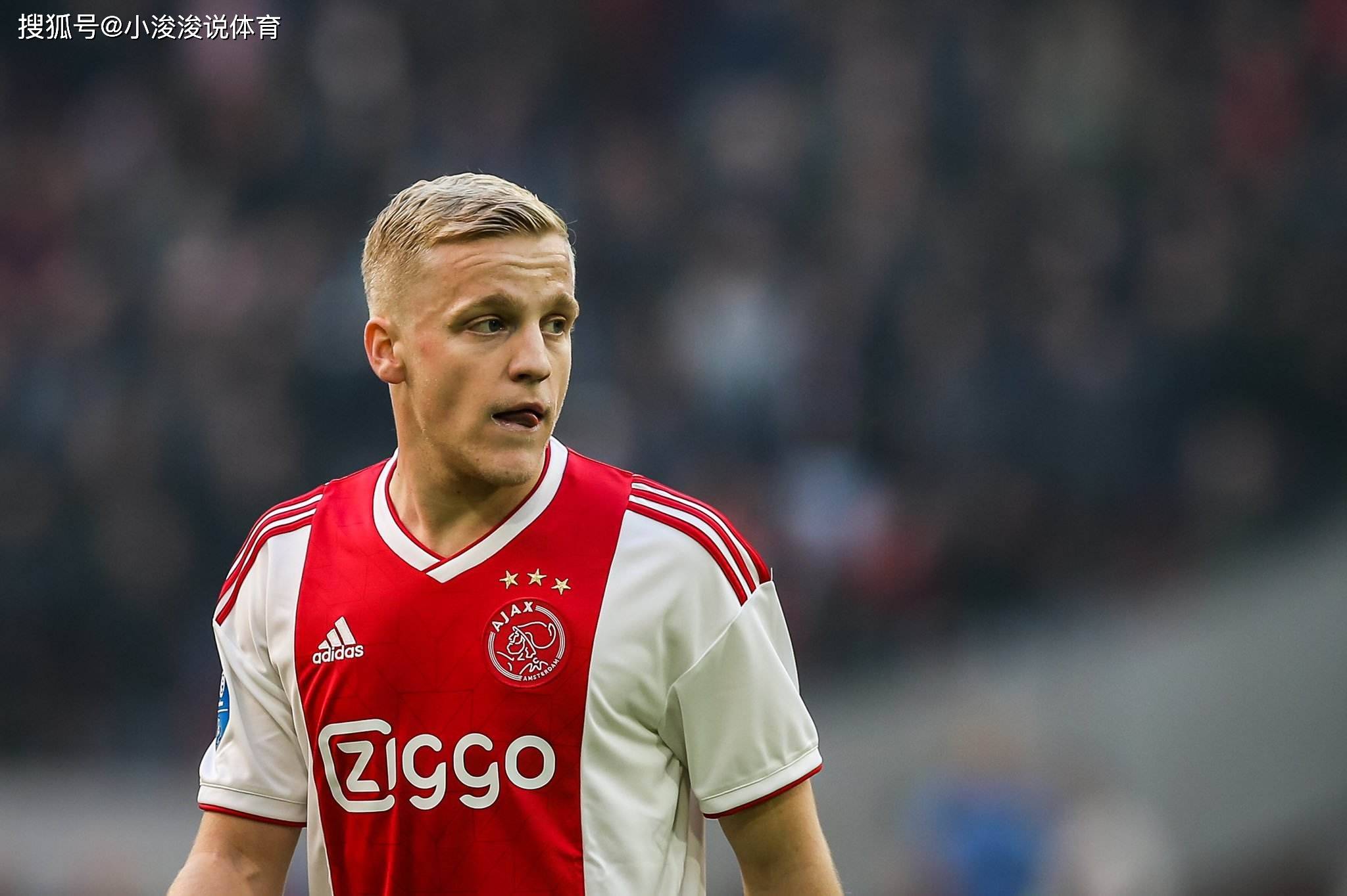 员的表现都 员的表现都